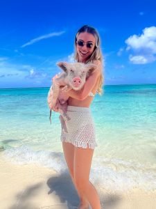 Swim With Pigs Bahamas
